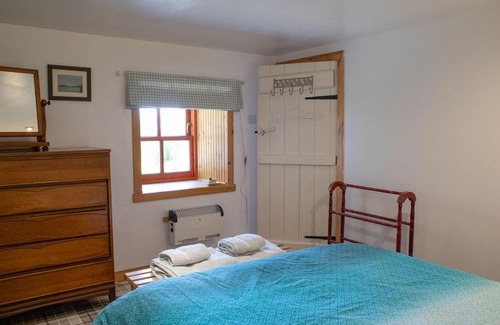 Isle of Scalpay Casa | Half of 12 Camustianavaig