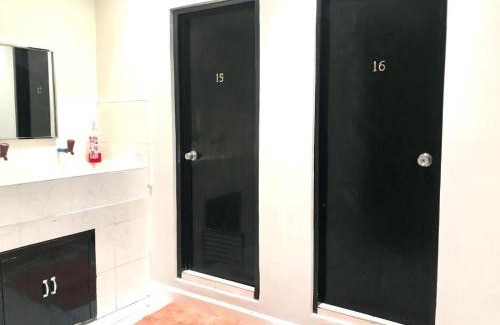 Lapu-Lapu Hostal | HalfWay House Hostel Mactan Cebu Airport