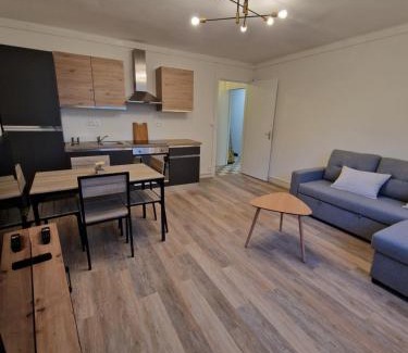 Chateaudun Apartamento | Halte Douillette au cœur de la Ville