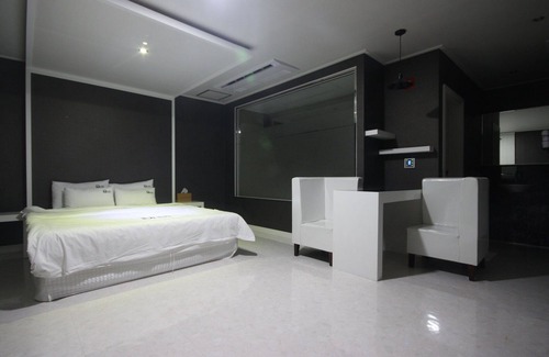 Haman Hotel | Haman The Moon