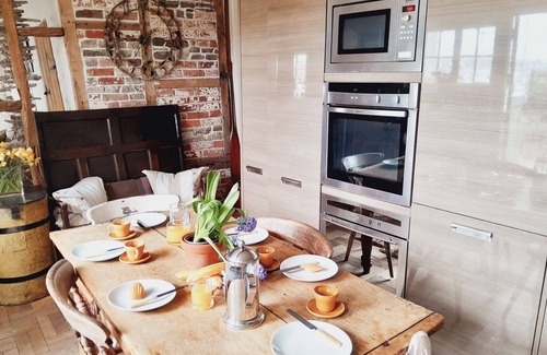 Bursledon Cabaña | Hamble Riverside Cottage - Luxury Cottages