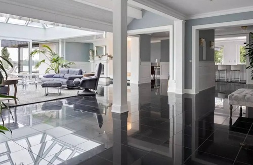 Bullenhausen Casa | Hamburg Beach House - 4BR w/ gym & sauna