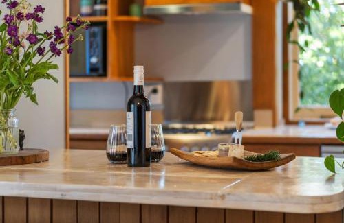 Hamilton East Casa | Hamilton Hideaway - Close to Town