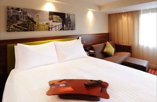 Luton Hotel | Hampton by Hilton London Luton Airport