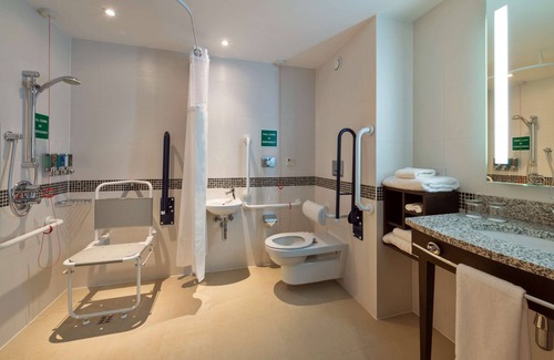 Luton Hotel | Hampton by Hilton London Luton Airport