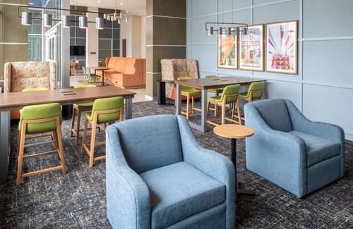 NoHo Arts District Hotel | Hampton Inn by Hilton North Hollywood