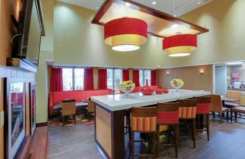 Bermuda Hotel | Hampton Inn Chester