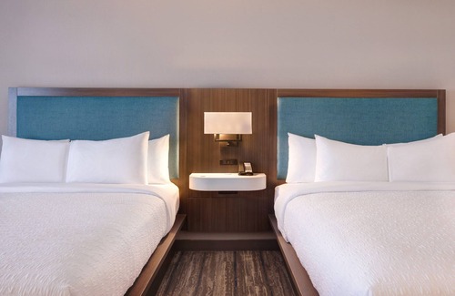 Orland Park Hotel | Hampton Inn Chicago Orland Park