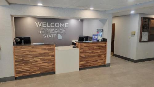 Commerce Hotel | Hampton Inn Commerce