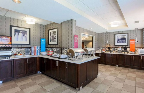 Lakes of Forest Hill Hotel | Hampton Inn Memphis-Southwind