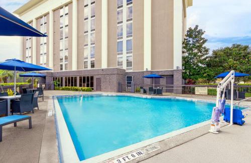 Airport North Hotel | Hampton Inn Orlando-International Airport