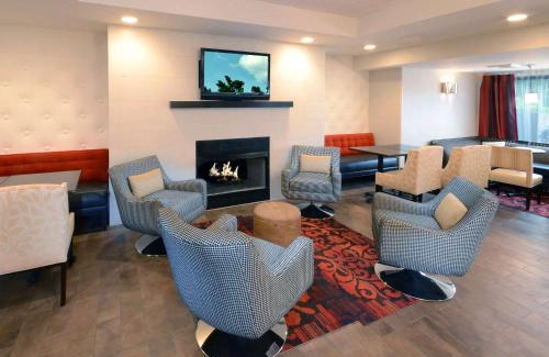 Northeast Raleigh Hotel | Hampton Inn Raleigh Capital Blvd North