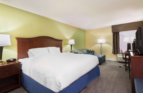 Cary Hotel | Hampton Inn Raleigh/Cary