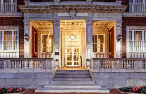 Central City Hotel | Hampton Inn & Suites Birmingham-Downtown-Tutwiler