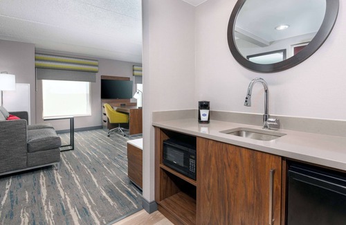 Orange Hotel | Hampton Inn & Suites Cleveland-Beachwood