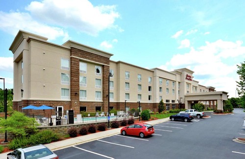 Huntersville Hotel | Hampton Inn & Suites Huntersville