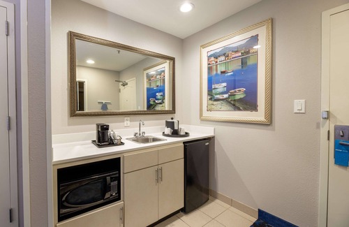 Southside Hotel | Hampton Inn & Suites Jacksonville Deerwood Park