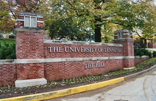 Downtown Knoxville Hotel | Hampton Inn & Suites Knoxville-Downtown