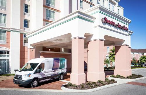 Airport North Hotel | Hampton Inn & Suites Orlando Airport at Gateway Village