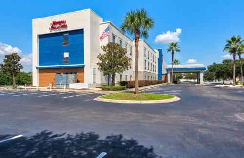 Ferry Pass Hotel | Hampton Inn & Suites Pensacola I-10 N at University Town Plaza
