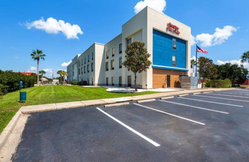 Ferry Pass Hotel | Hampton Inn & Suites Pensacola I-10 N at University Town Plaza