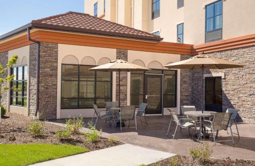 West Des Moines Hotel | Hampton Inn & Suites West Des Moines Mill Civic