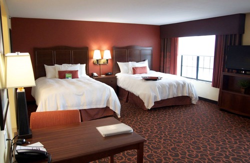 Watertown Hotel | Hampton Inn & Suites Watertown