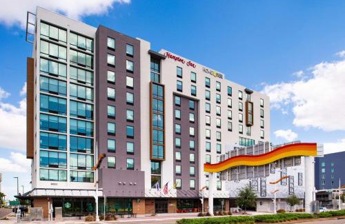 Channel District Hotel | Hampton Inn Tampa Downtown Channel District