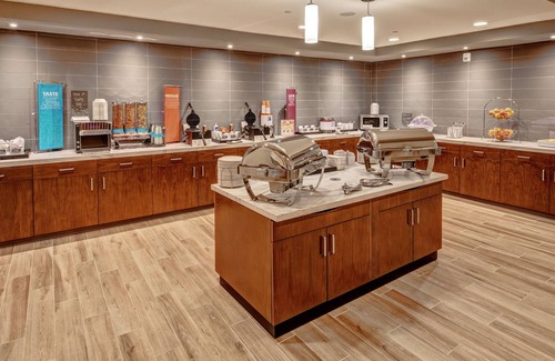 Vallejo Hotel | Hampton Inn Vallejo