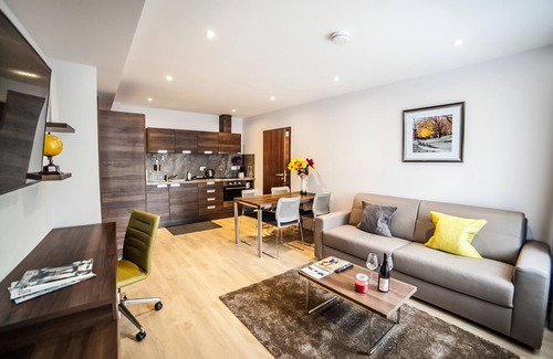 Thames Ditton Apartamento | Hampton Suites Serviced Apartments