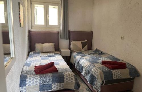 Termenades Apartamento | Hamre Apartments (Nicholas)