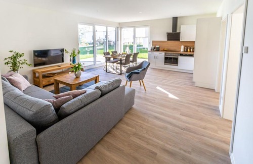 Schwerin Apartamento | Hangar 19 Superior Apartment mit Seeblick H5W2