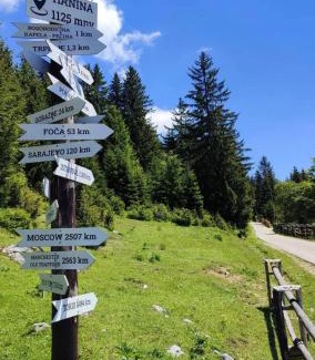 Rogatica Chalet De Esquí | Hanina Village Resort - l i ll