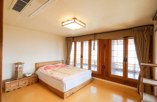Yeosu Hotel | Hanok Hotel Odongjae