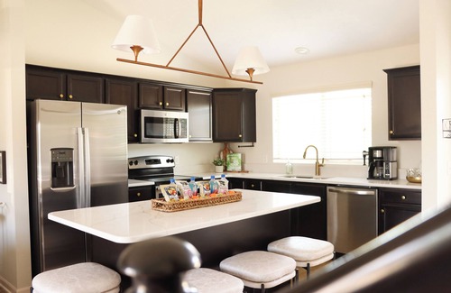 Millard Casa | Happily Home @West Omaha 4 bed separate spaces sleeps 10