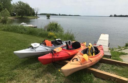 Waupoos Casa | Happiness Haven: Waterfront PEC House