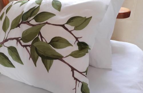 Fontana Cama Y Desayuno | HAPPY & HEALTHY GOZO, self-check-in guest house