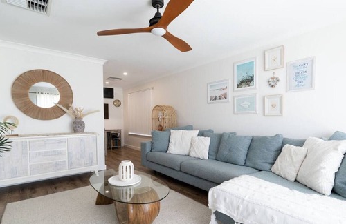 Connolly Casa | Happy Holiday Haven