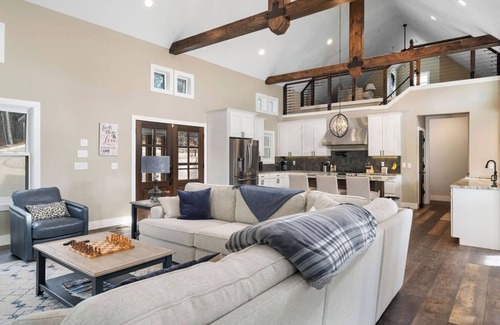 Bremen Casa | Happy House: 4 BR, 4 BA House in Bremen, Sleeps 12