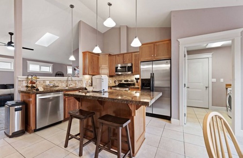 Baker City Casa | Happy House - Cozy Family Home