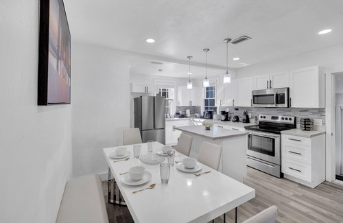 Liberty City Casa | ¡Happy House Miami! ¡3 habitaciones cerca de Wynwood! 1 cama King, 3 camas Queen