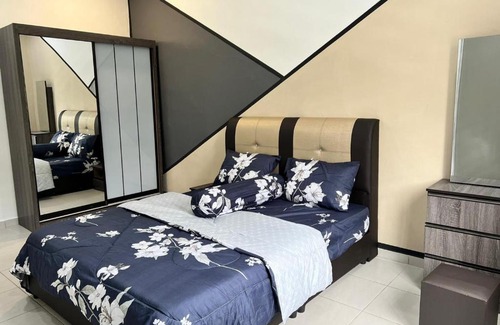 Ulu Tiram Casa | Happy Valley Homestay