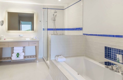 Rodney Bay Complejo | Harbor Club St. Lucia, Curio Collection by Hilton