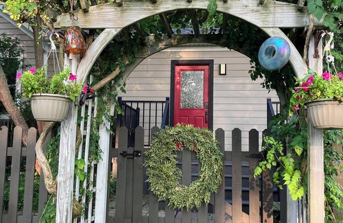 Rolling Prairie Casa | Harbor Country-Rolling Prairie Retreat on 7 private wooded acres w/heated pool