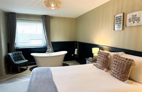 Seahouses Casa | Harbour Way Cottage by Coast & Country Stays