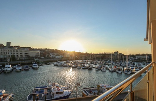 Weymouth Cabaña | HARBOURSIDE HAVEN PENTHOUSE 1, family friendly in Weymouth
