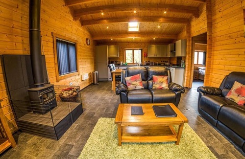 Wimborne Saint Giles Apartamento | Lodge-Baño con ducha-Harbridge Lodge