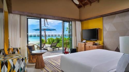Emboodhoo Lagoon Complejo | Hard Rock Hotel Maldives - FREE transfer for stays until 21st Dec 2025 and 11th Jan to 30th Apr 2026