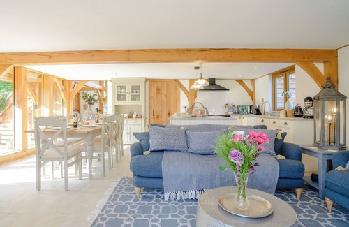 Wistow Cabaña | Hare's Furrow - UK12607
