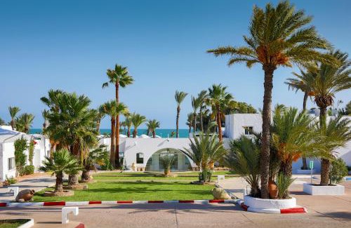 Aghir Hotel | Hari Club Beach Resort